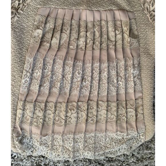 One September ANTHROPOLOGIE Rosanella Tan Pleated Lace Knit Tunic Top sz XS - Picture 6 of 7